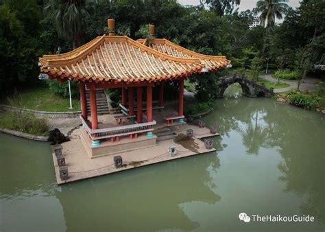 ¡Sumérgete en la Historia y la Belleza del Templo de Five Phoenixes en Haikou!